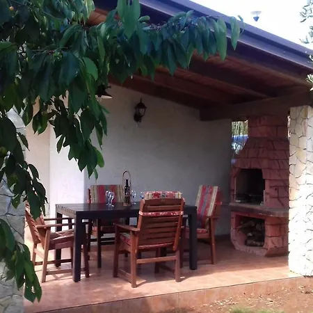 Anna Apartment